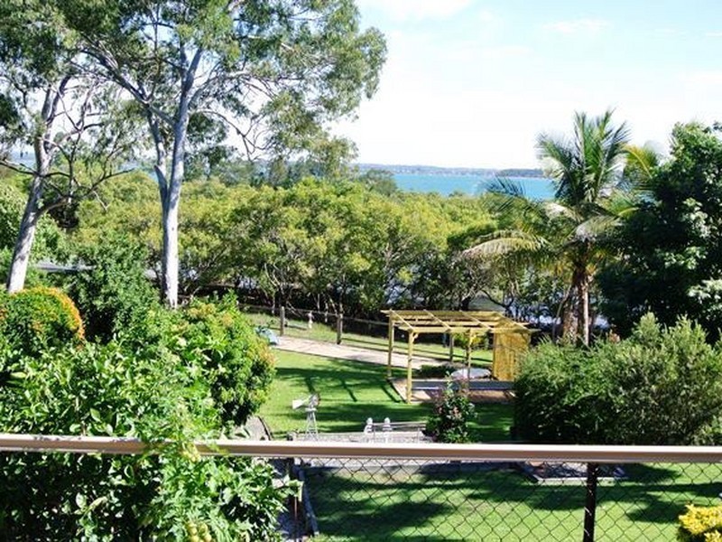 81 Coondooroopa Drive, Macleay Island QLD 4184