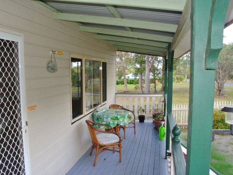 35 Scotts Road, Macleay Island QLD 4184