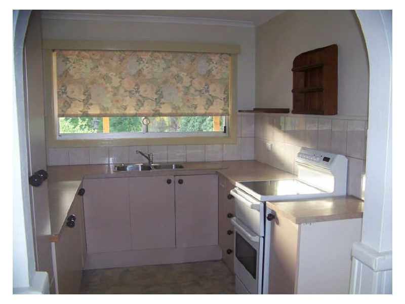 3 Resthaven Drive, Lamb Island QLD 4184