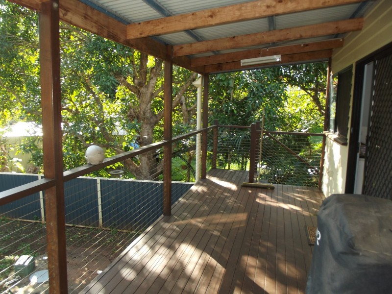 15 Alexander Street, Macleay Island QLD 4184