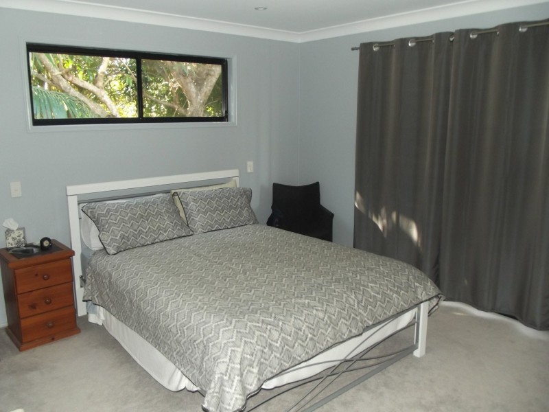 15 Alexander Street, Macleay Island QLD 4184