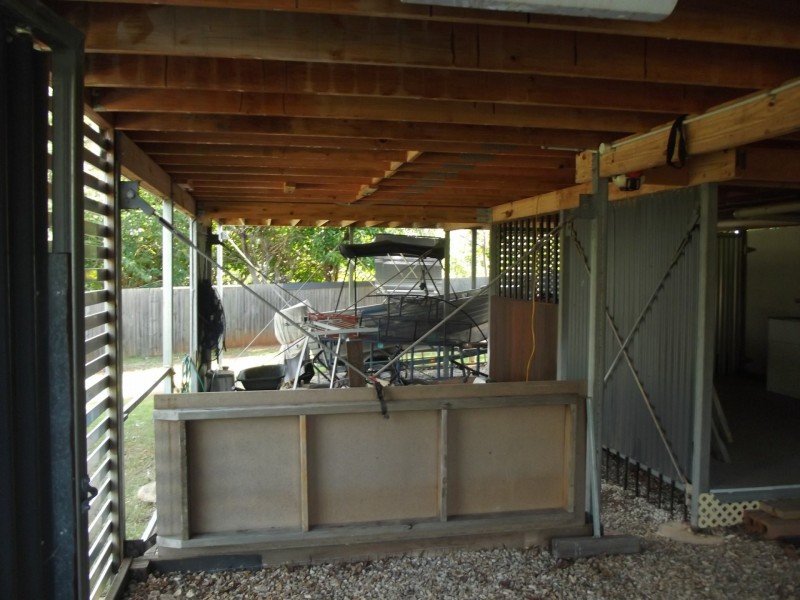 15 Alexander Street, Macleay Island QLD 4184