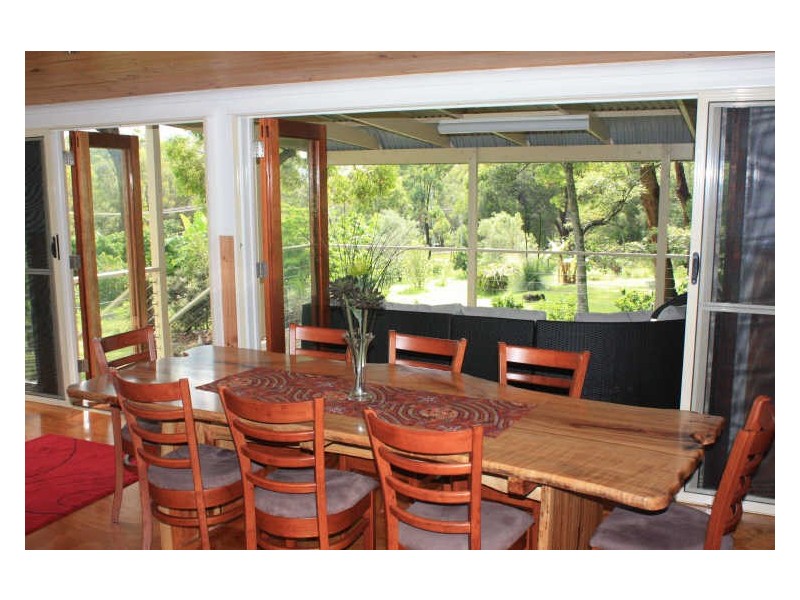 22 Nunkeri Drive, Macleay Island QLD 4184