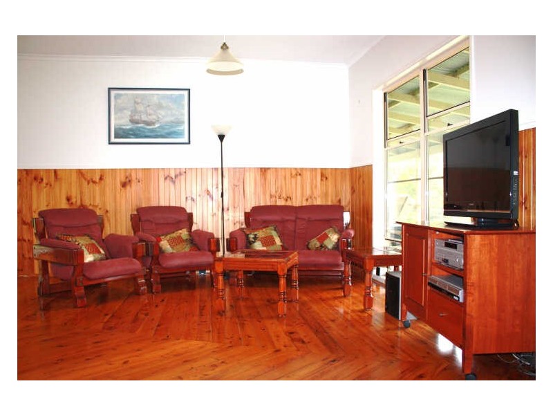 22 Nunkeri Drive, Macleay Island QLD 4184
