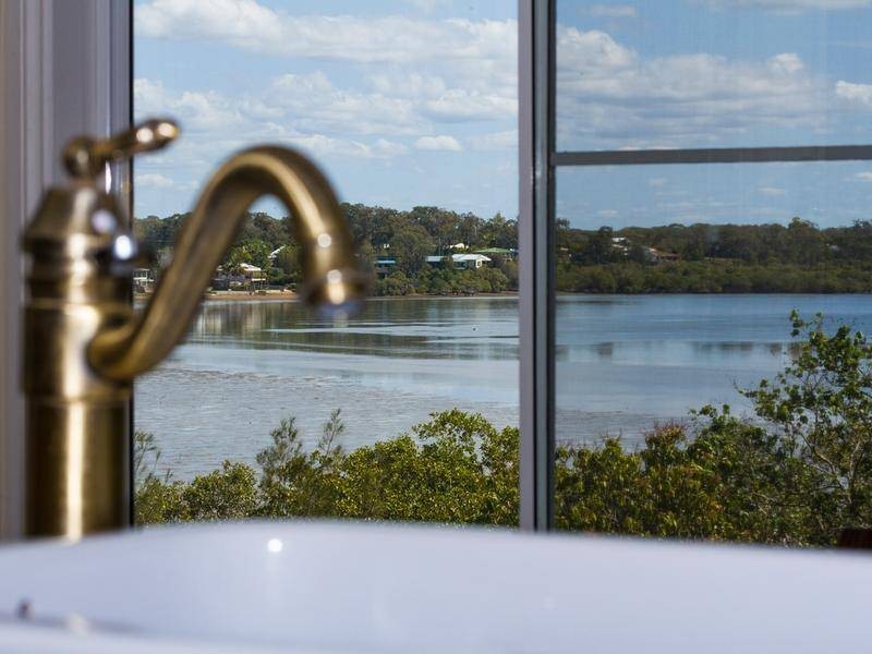 12 Thompson Esplanade, Russell Island QLD 4184