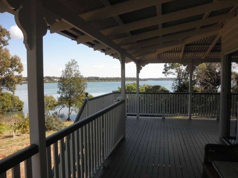 12 Thompson Esplanade, Russell Island QLD 4184