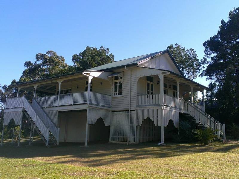 12 Thompson Esplanade, Russell Island QLD 4184