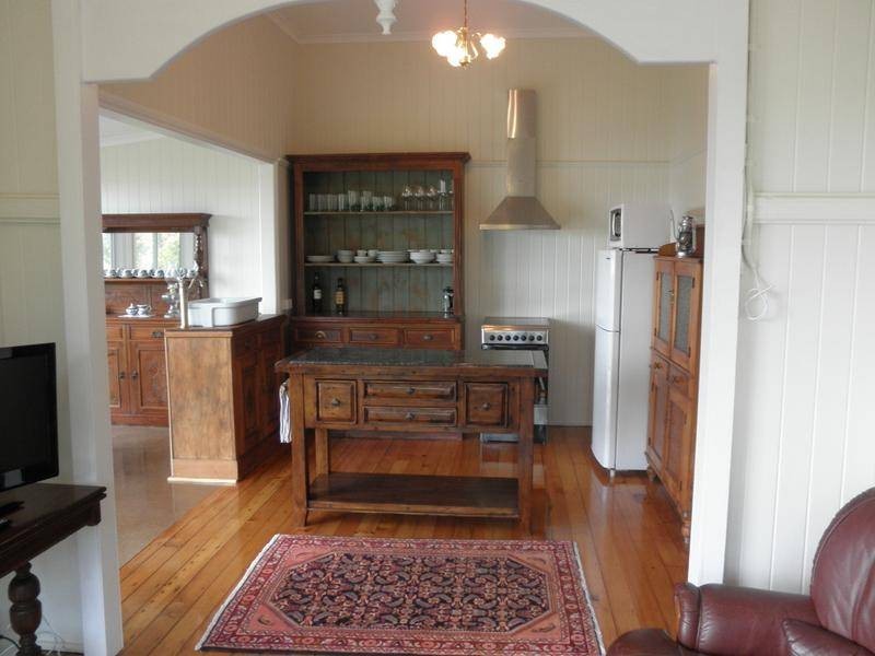 12 Thompson Esplanade, Russell Island QLD 4184