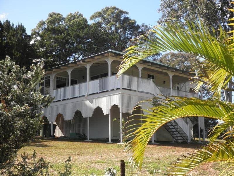 12 Thompson Esplanade, Russell Island QLD 4184