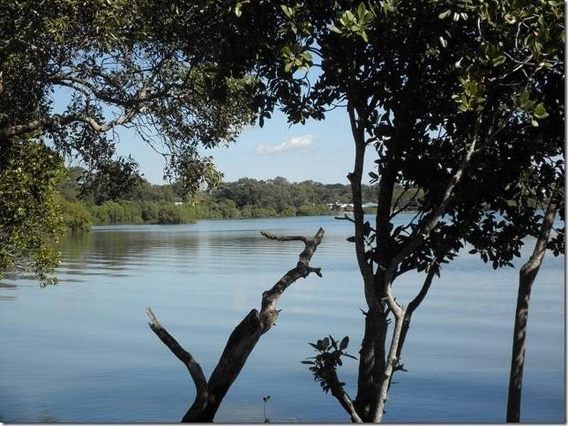 12 Thompson Esplanade, Russell Island QLD 4184