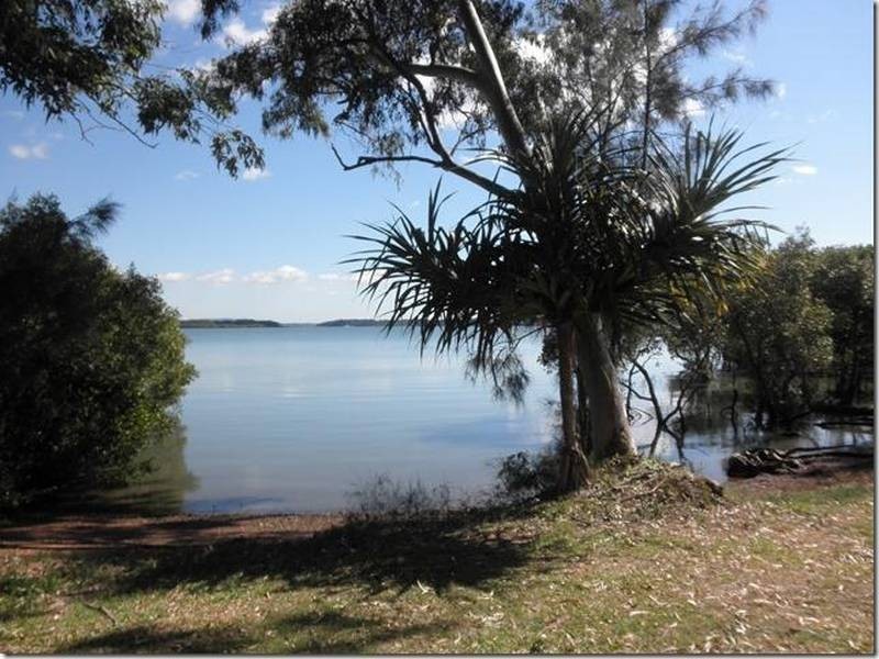 12 Thompson Esplanade, Russell Island QLD 4184