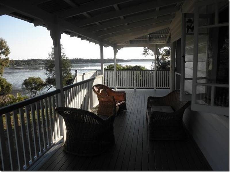 12 Thompson Esplanade, Russell Island QLD 4184