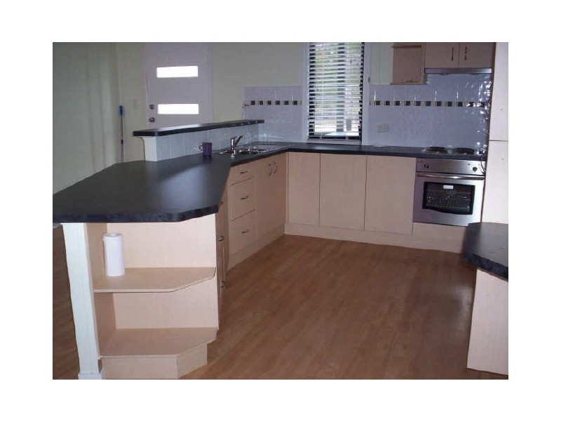 8 Ilya Street, Macleay Island QLD 4184