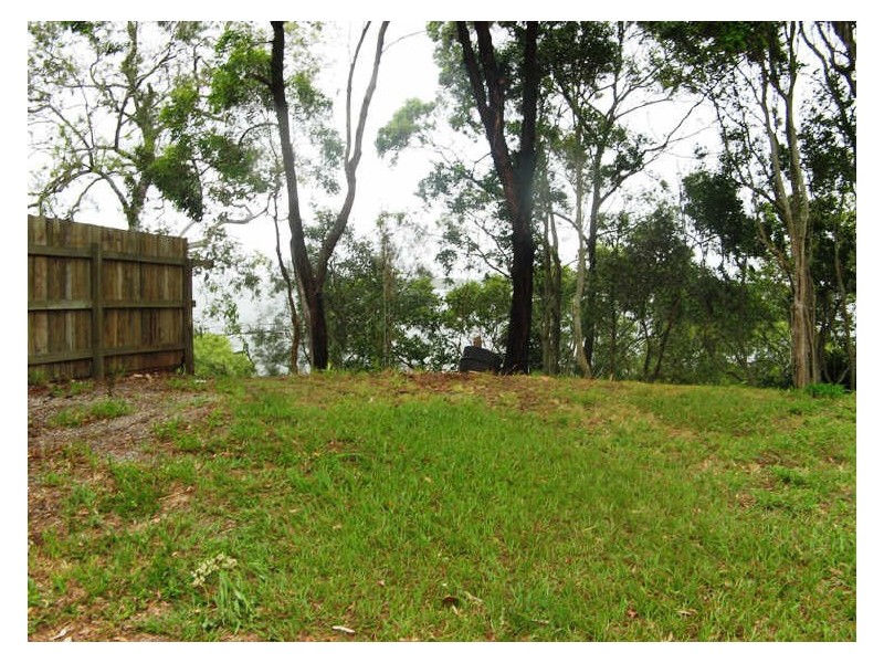 104 Western Rd, Macleay Island QLD 4184