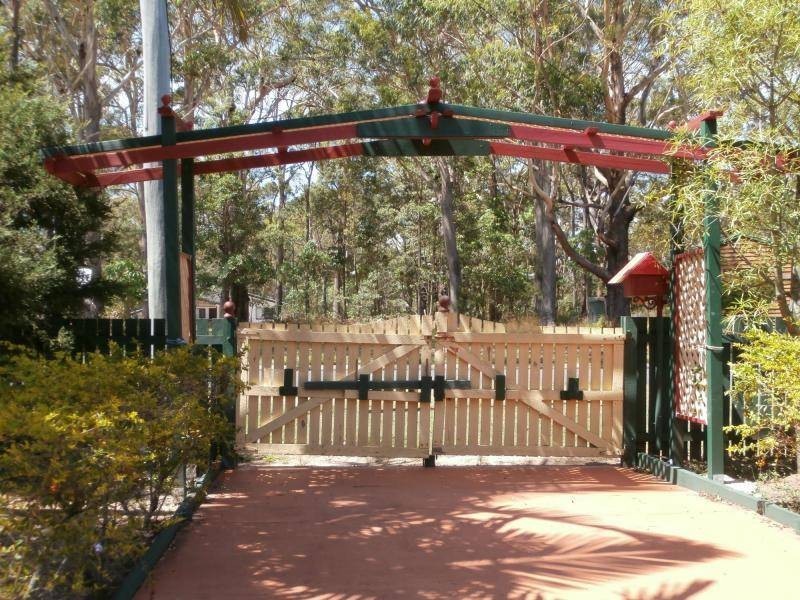101 Channel Street, Russell Island QLD 4184