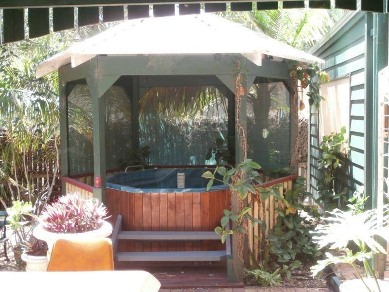 101 Channel Street, Russell Island QLD 4184