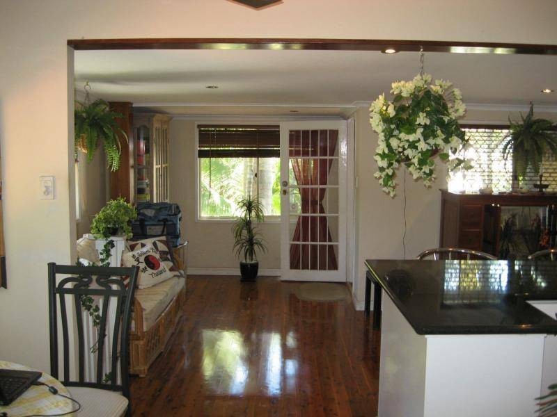 101 Channel Street, Russell Island QLD 4184