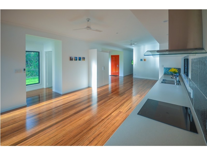 27 Villa Wood Road, Russell Island QLD 4184