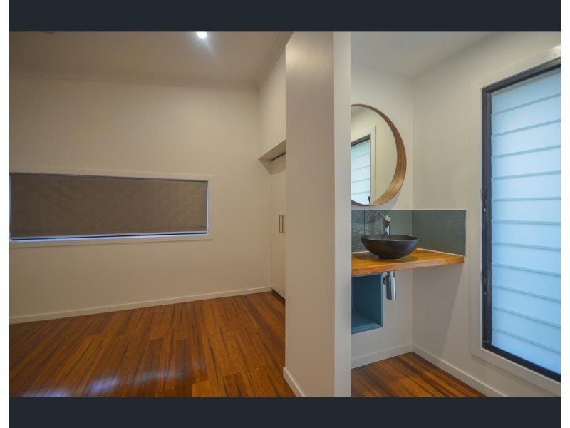 27 Villa Wood Road, Russell Island QLD 4184
