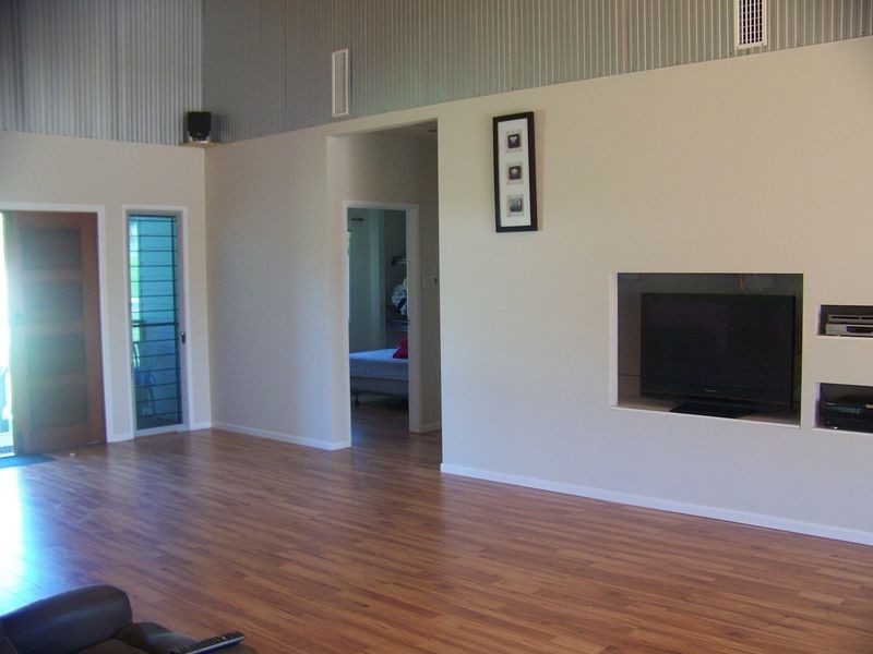 19 Francis Road, Macleay Island QLD 4184