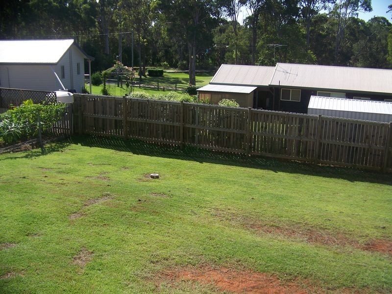19 Francis Road, Macleay Island QLD 4184