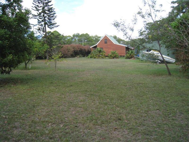 29-31 Sundown Rd, Russell Island QLD 4184