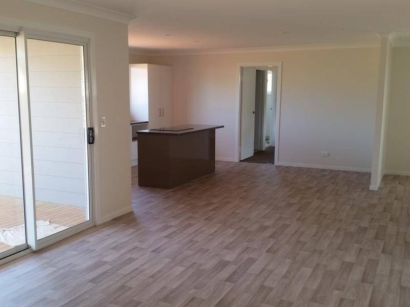 33 Zephyr Street, Russell Island QLD 4184