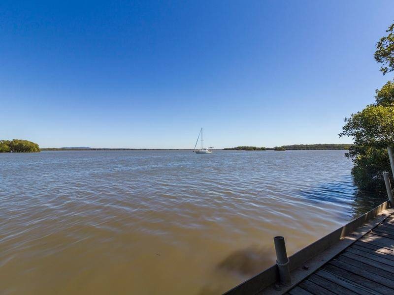 138 Palm Beach Road, Russell Island QLD 4184