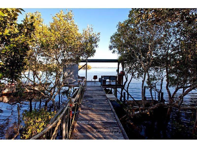 138 Palm Beach Road, Russell Island QLD 4184