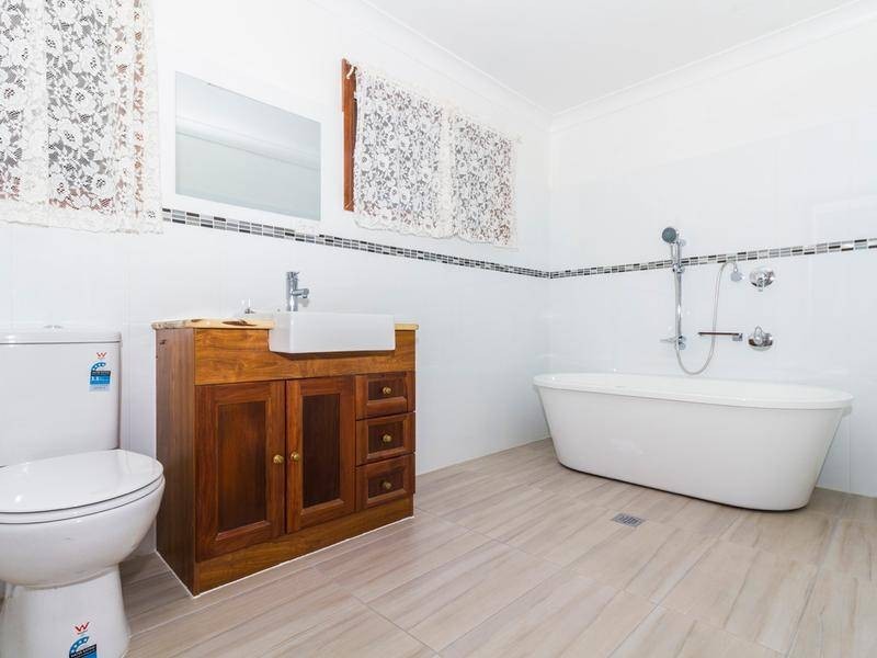 138 Palm Beach Road, Russell Island QLD 4184