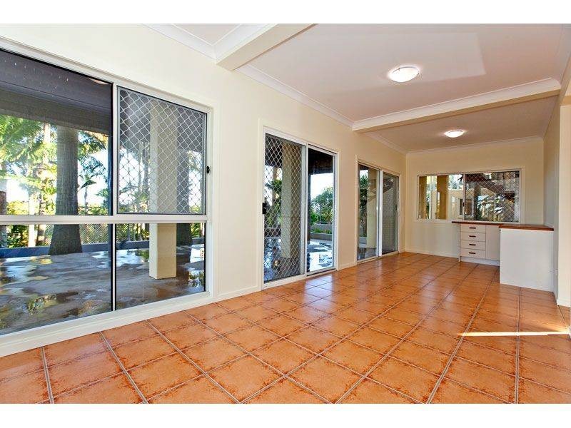 138 Palm Beach Road, Russell Island QLD 4184