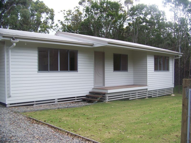 22 Cathy Street, Macleay Island QLD 4184