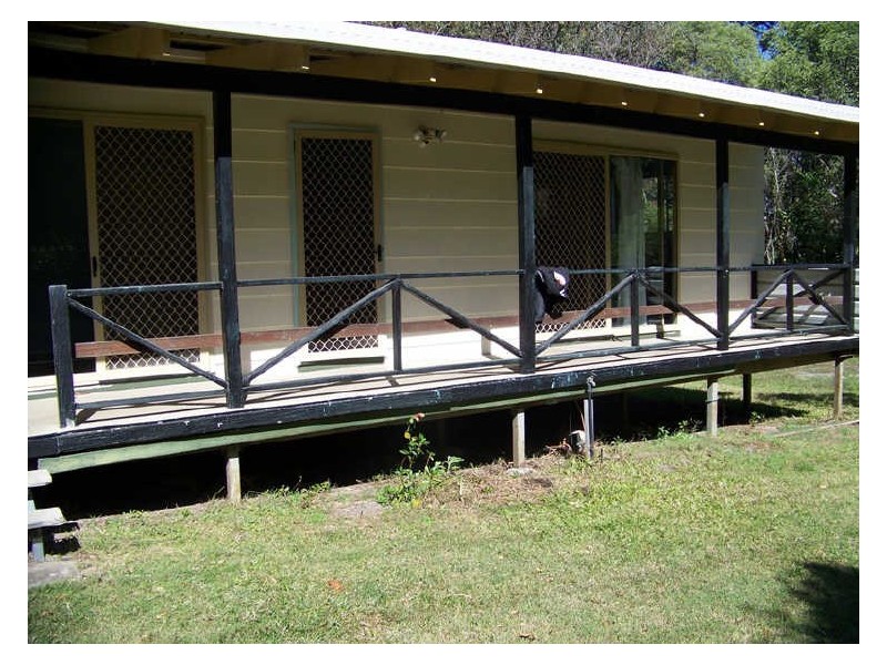4 Dove Street, Macleay Island QLD 4184