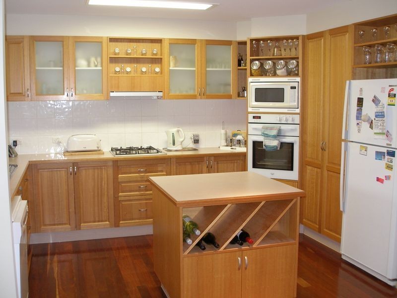 16 Eastborne Terrace, Macleay Island QLD 4184