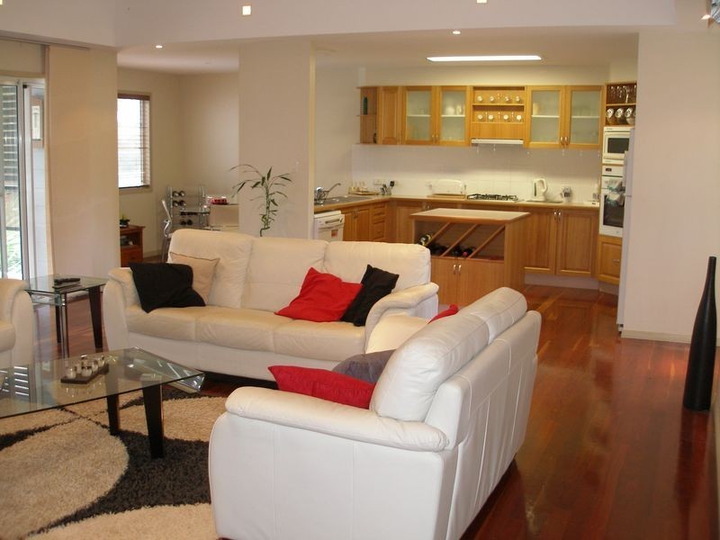 16 Eastborne Terrace, Macleay Island QLD 4184