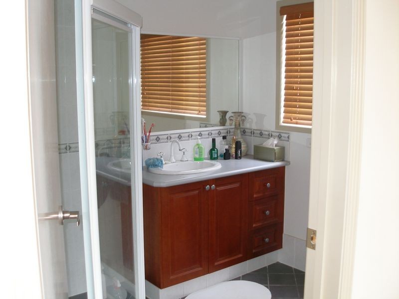 16 Eastborne Terrace, Macleay Island QLD 4184