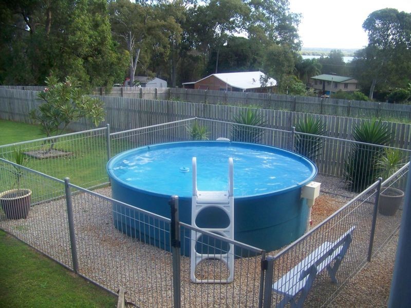 16 Eastborne Terrace, Macleay Island QLD 4184