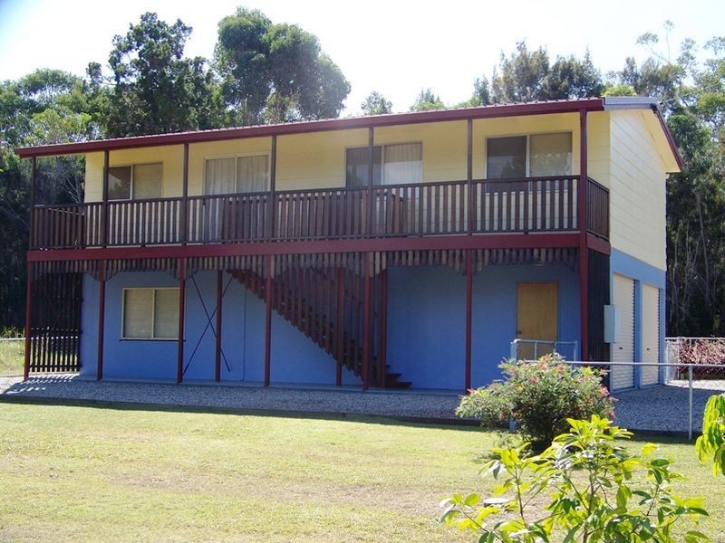 162 High Central Road, Macleay Island QLD 4184