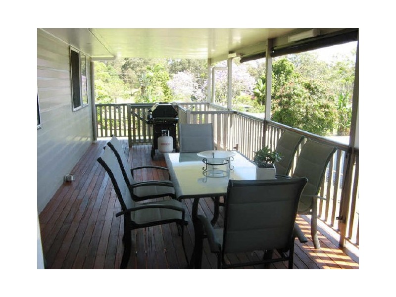 18 Eastbourne Steet, Macleay Island QLD 4184