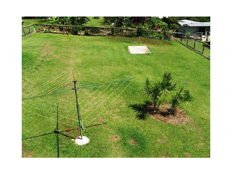 18 Eastbourne Steet, Macleay Island QLD 4184