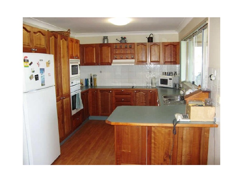 18 Eastbourne Steet, Macleay Island QLD 4184