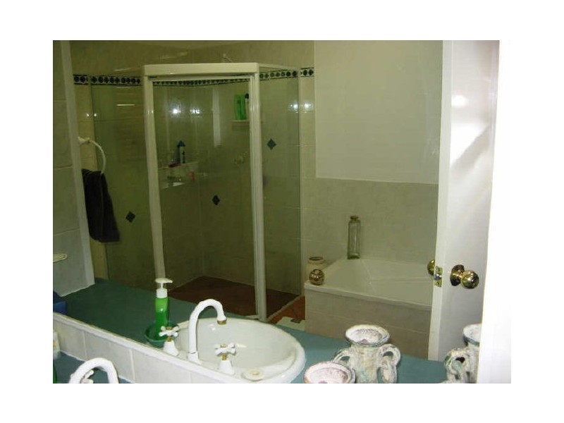 18 Eastbourne Steet, Macleay Island QLD 4184