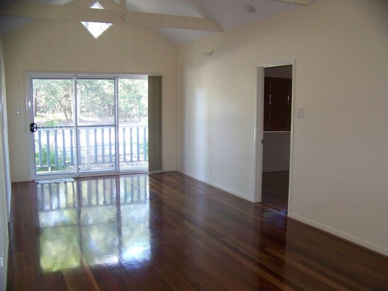 2 Noogie Street, Macleay Island QLD 4184