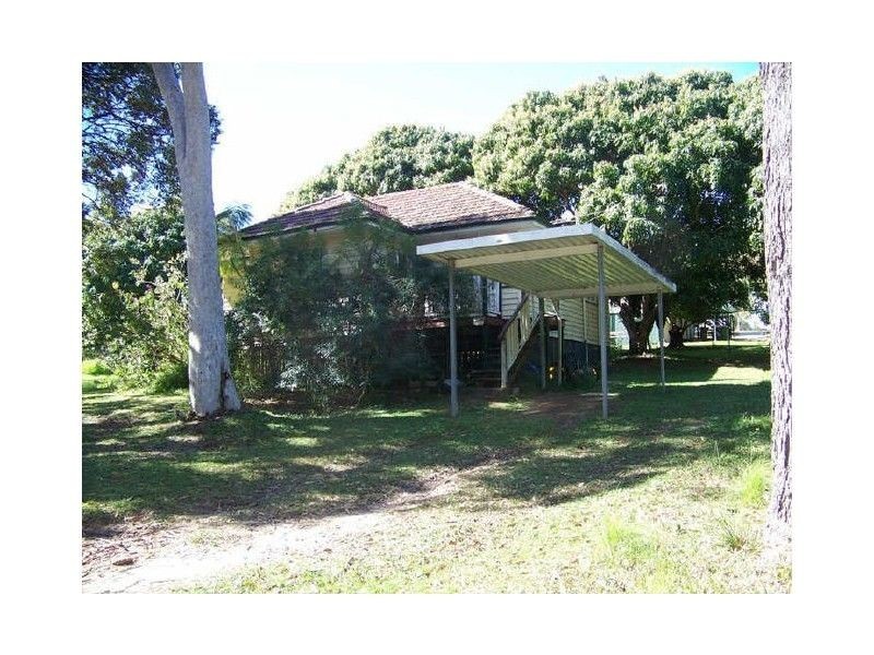 10 Rhodes, Macleay Island QLD 4184