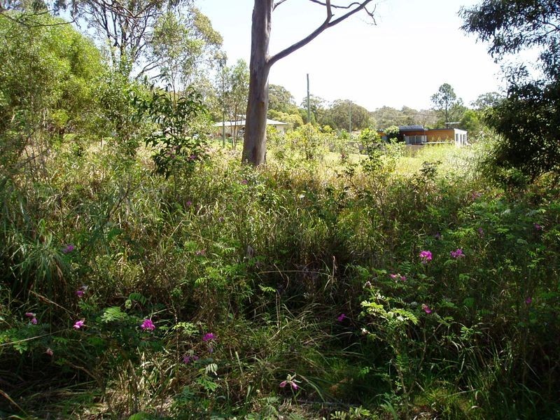 11 Eastern Road, Macleay Island QLD 4184