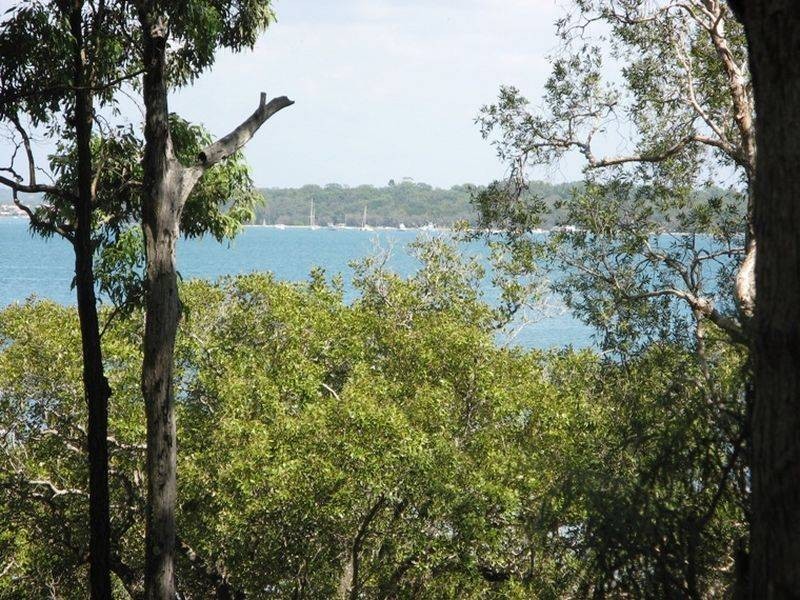43 Coondooroopa Drive, Macleay Island QLD 4184
