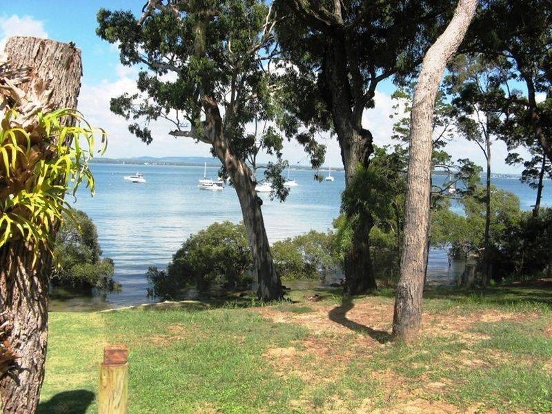 43 Coondooroopa Drive, Macleay Island QLD 4184