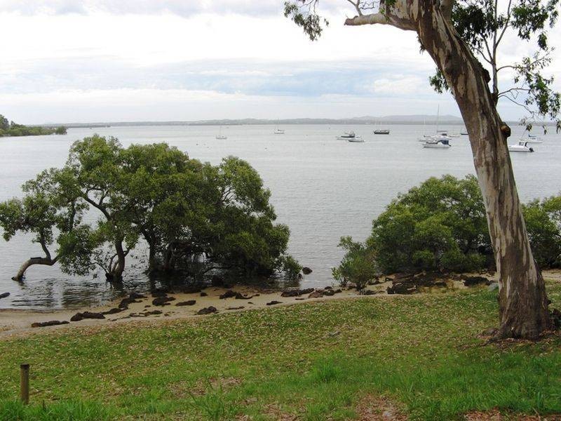 43 Coondooroopa Drive, Macleay Island QLD 4184