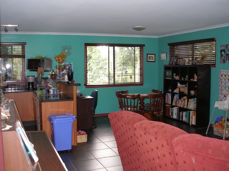 31 Kardinia Street, Macleay Island QLD 4184