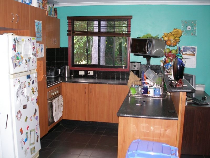 31 Kardinia Street, Macleay Island QLD 4184